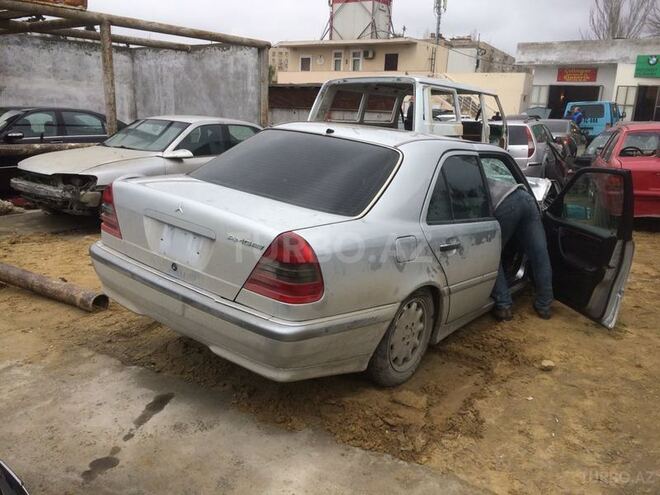 Mercedes C 180 1999, 190,000 km - 1.8 л - Bakı