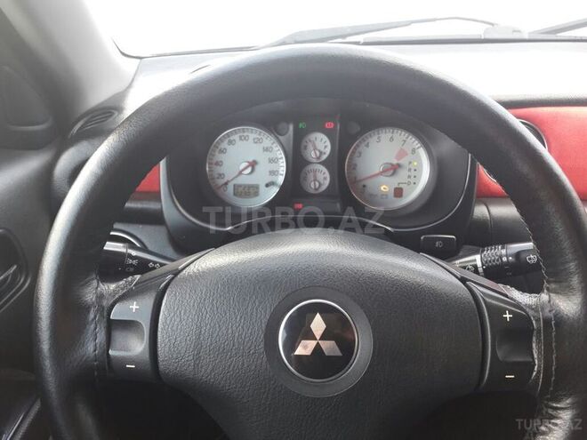 Mitsubishi Airtrek 2003, 220,000 km - 2.0 л - Bakı
