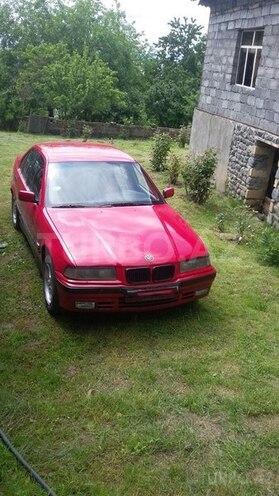 BMW 320 1992, 40,000 km - 2.0 l - Zaqatala