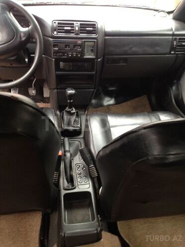 Opel Vectra 1995, 260,000 km - 2.0 l - Zaqatala