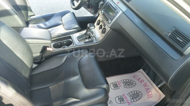 Volkswagen Passat 2005, 240,000 km - 2.0 l - Bakı