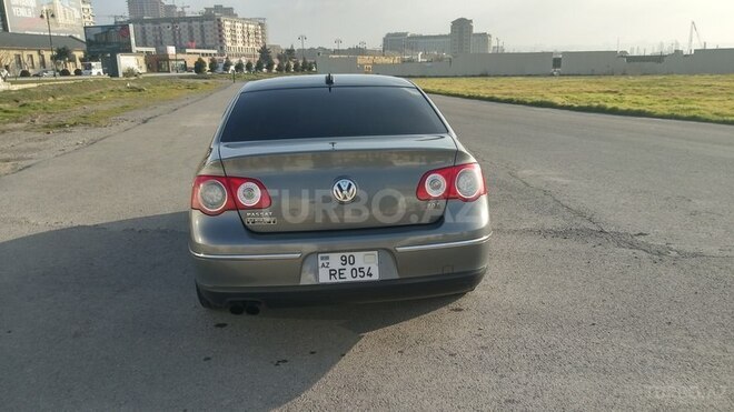 Volkswagen Passat 2005, 240,000 km - 2.0 l - Bakı