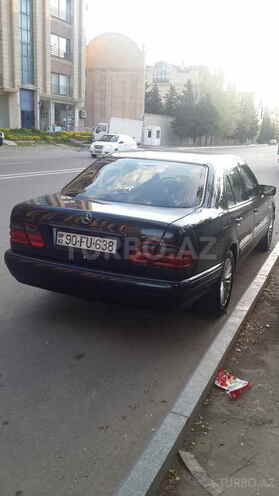 Mercedes E 230 1995, 280,000 km - 2.3 l - Bakı
