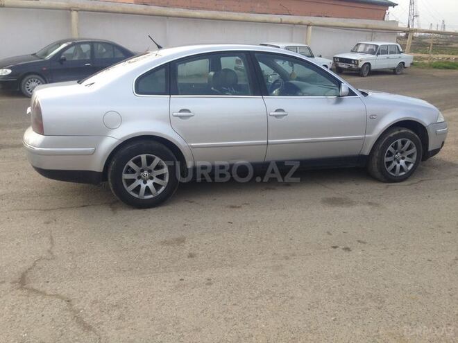 Volkswagen Passat 2001, 300,000 km - 2.0 л - Bakı