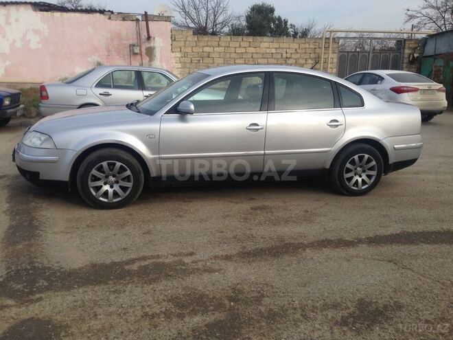 Volkswagen Passat 2001, 300,000 km - 2.0 л - Bakı