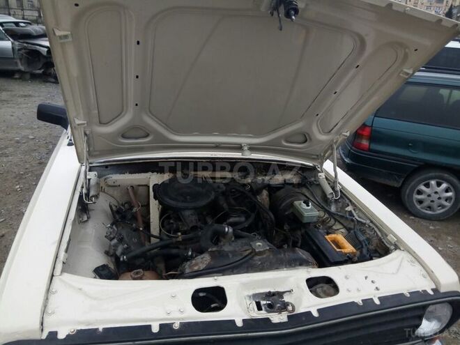 GAZ 24 1993, 200,000 km - 0.2 l - Sumqayıt