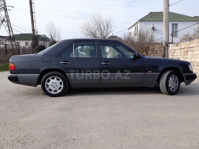 Mercedes E 230 1991, 300,000 km - 2.3 l - Bakı