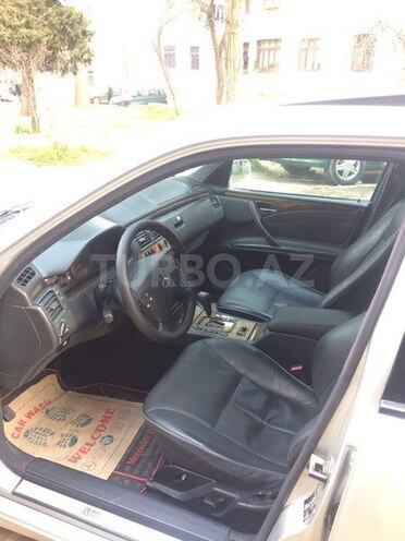 Mercedes E 270 1999, 332,000 km - 2.7 l - Bakı