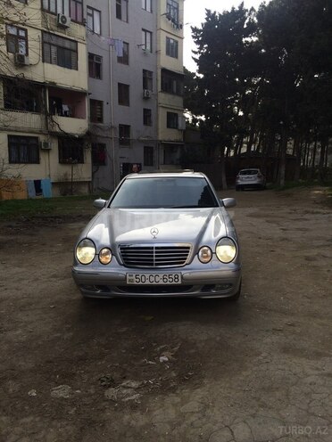 Mercedes E 270 1999, 332,000 km - 2.7 l - Bakı