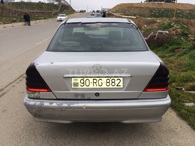 Mercedes C 220 1999, 263,981 km - 2.2 l - Bakı