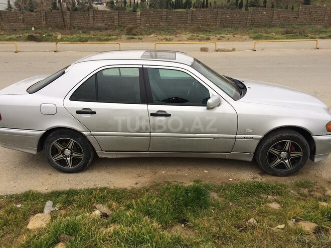 Mercedes C 220 1999, 263,981 km - 2.2 l - Bakı