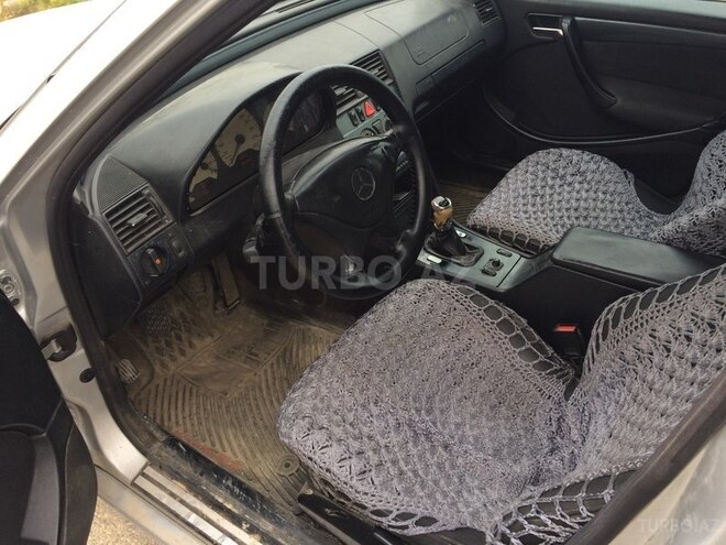 Mercedes C 220 1999, 263,981 km - 2.2 l - Bakı