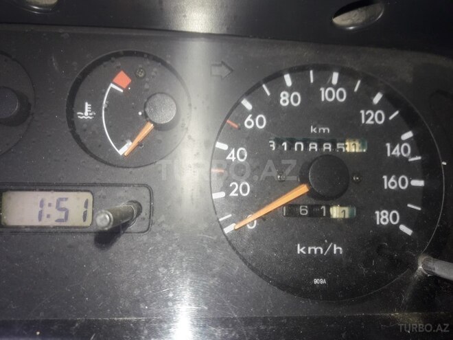 Nissan Terrano 1999, 830,789 km - 2.4 l - Bakı