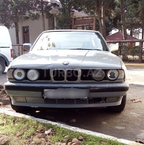 BMW 520 1988, 256,000 km - 2.0 l - Bakı