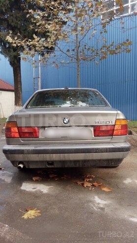 BMW 520 1988, 256,000 km - 2.0 l - Bakı