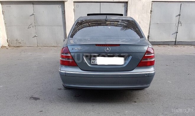 Mercedes E 320 2004, 207,692 km - 3.2 l - Bakı