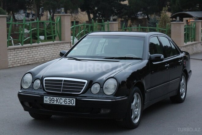 Mercedes E 320 2001, 265,000 km - 3.2 l - Bakı