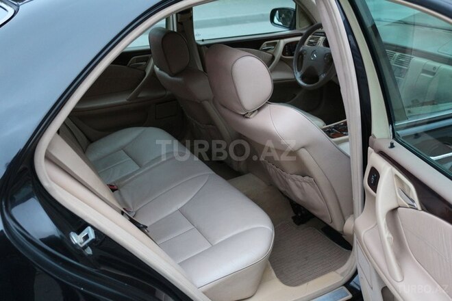 Mercedes E 320 2001, 265,000 km - 3.2 l - Bakı