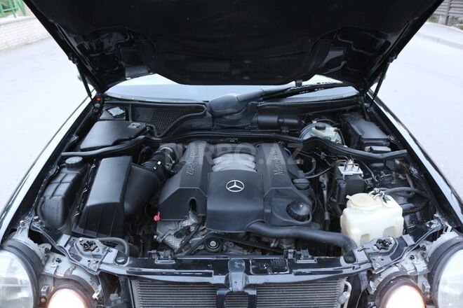 Mercedes E 320 2001, 265,000 km - 3.2 l - Bakı