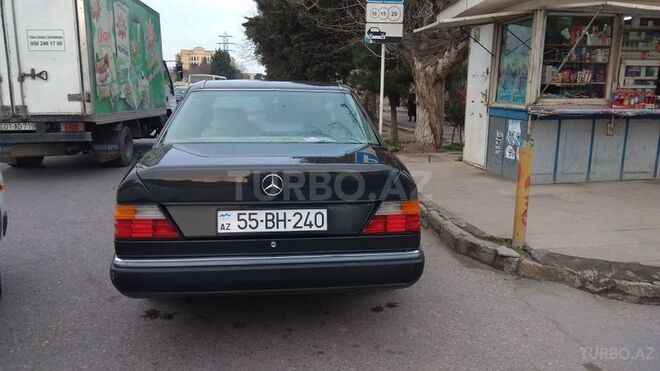 Mercedes E 200 1990, 263,292 km - 2.0 л - Bakı