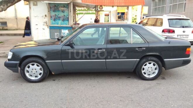 Mercedes E 200 1990, 263,292 km - 2.0 л - Bakı