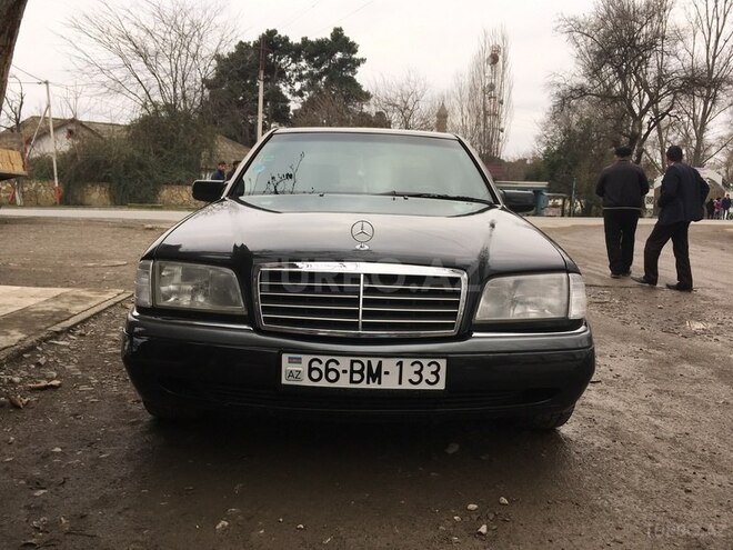 Mercedes C 180 1995, 276,042 km - 1.8 л - Yevlax