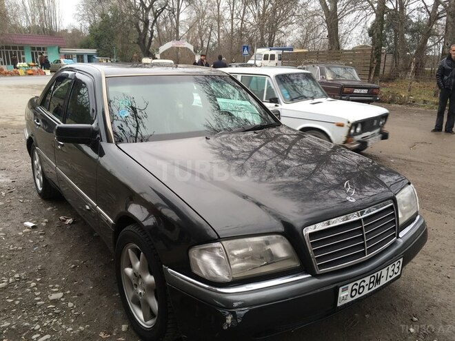 Mercedes C 180 1995, 276,042 km - 1.8 л - Yevlax