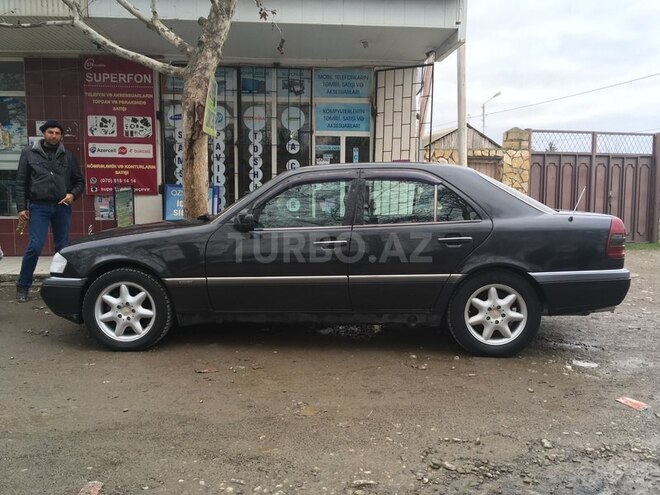 Mercedes C 180 1995, 276,042 km - 1.8 л - Yevlax