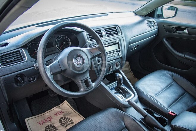 Volkswagen Jetta 2014, 70,000 km - 1.8 l - Bakı