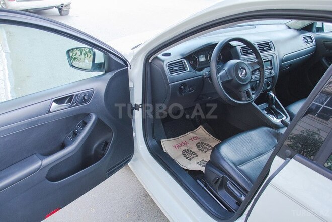 Volkswagen Jetta 2014, 70,000 km - 1.8 l - Bakı