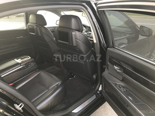 BMW 750 2011, 106,000 km - 4.4 l - Bakı