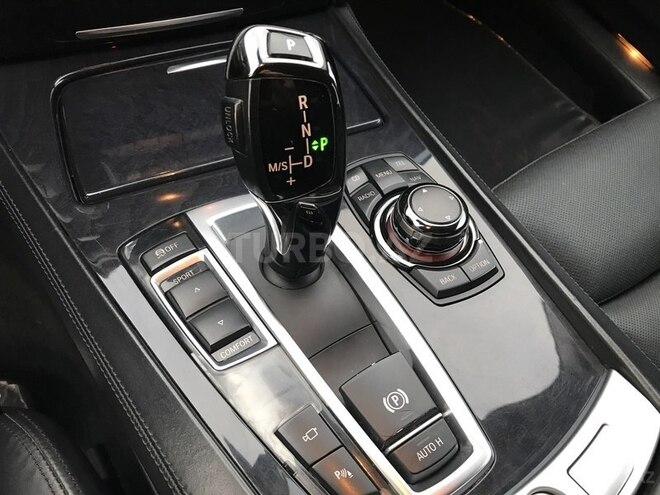 BMW 750 2011, 106,000 km - 4.4 l - Bakı