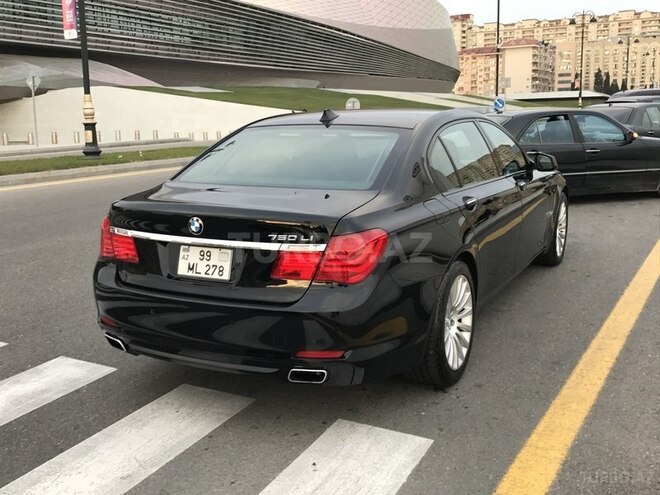BMW 750 2011, 106,000 km - 4.4 l - Bakı