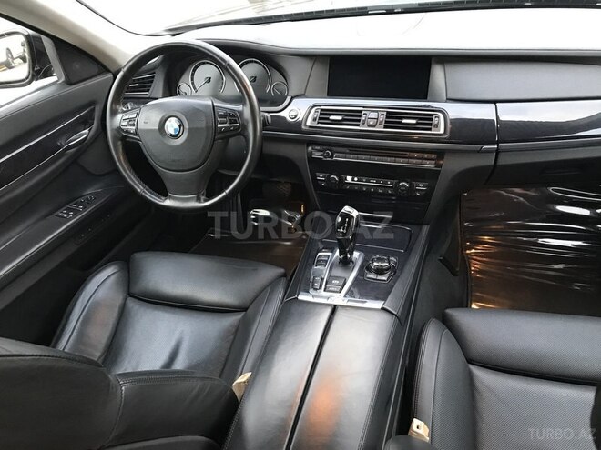 BMW 750 2011, 106,000 km - 4.4 l - Bakı