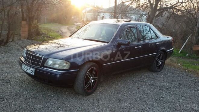 Mercedes C 180 1996, 332,000 km - 1.8 l - Qazax