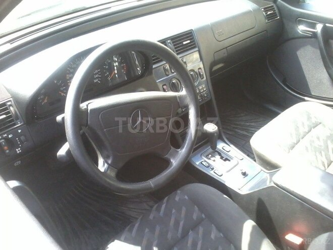 Mercedes C 240 1999, 197,852 km - 2.4 l - Şamaxı