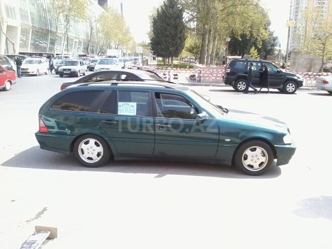 Mercedes C 240 1999, 197,852 km - 2.4 l - Şamaxı