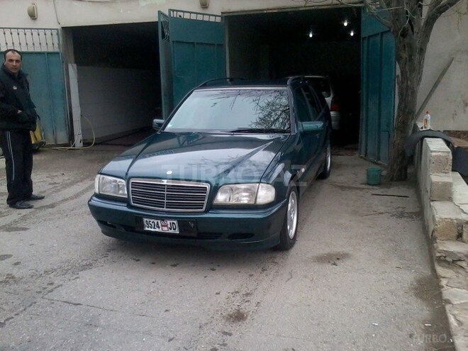 Mercedes C 240 1999, 197,852 km - 2.4 l - Şamaxı