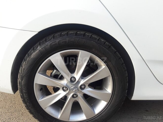 Hyundai Accent 2012, 100,000 km - 1.6 l - Bakı