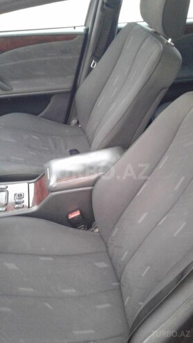 Mercedes E 220 2001, 318,214 km - 2.2 l - Bakı