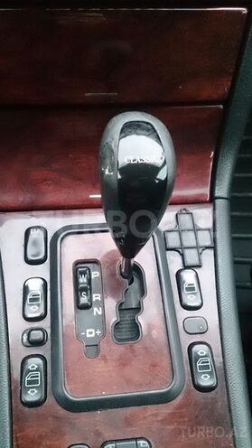 Mercedes E 220 2001, 276,218 km - 2.2 l - Bakı