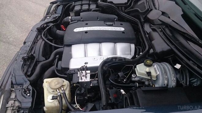 Mercedes E 220 2001, 276,218 km - 2.2 l - Bakı