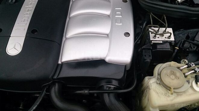 Mercedes E 220 2001, 276,218 km - 2.2 l - Bakı