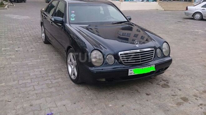 Mercedes E 220 2001, 276,218 km - 2.2 l - Bakı