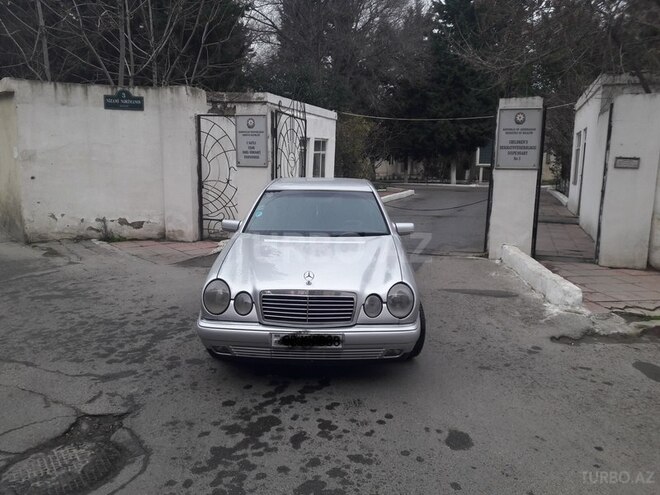 Mercedes E 240 1998, 298,530 km - 2.4 l - Bakı