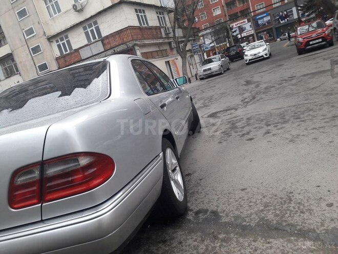 Mercedes E 240 1998, 298,530 km - 2.4 l - Bakı