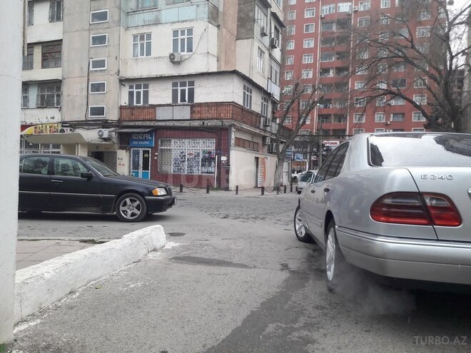Mercedes E 240 1998, 298,530 km - 2.4 l - Bakı