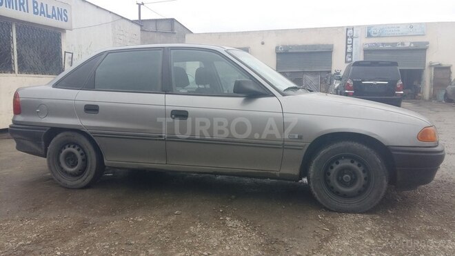 Opel Astra 1994, 401,628 km - 1.4 l - Cəbrayıl