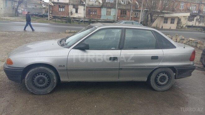 Opel Astra 1994, 401,628 km - 1.4 l - Cəbrayıl