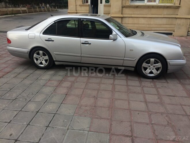 Mercedes E 240 1997, 265,000 km - 2.4 l - Bakı
